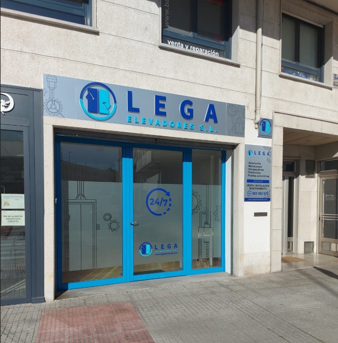 Fachada de la oficina de Lega Elevadores en Lugo